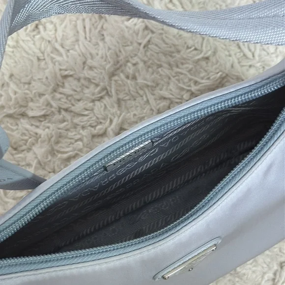 Prada Re-Edition 2000 Re-Nylon Mini Bag Cornflower Silver-tone - Picture 15 of 16